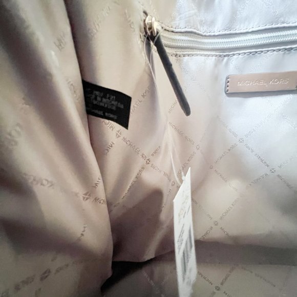 Michael Kors Tan Shoulder Bag - Picture 10 of 13